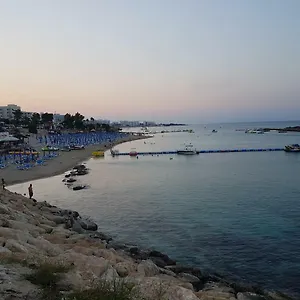 Lägenhetshotell Astreas, Protaras